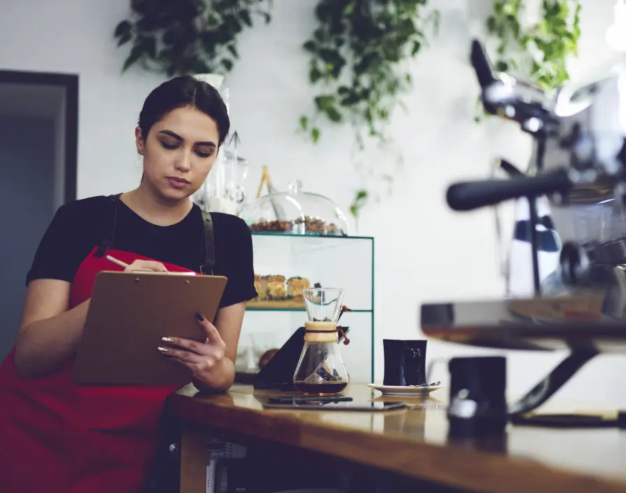 What skills are necessary to run a management restaurant franchise?