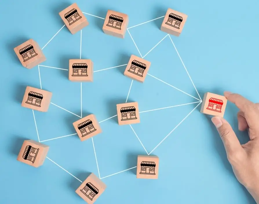 Rebecca Newenham, experienced entrepreneur, business mentor, and franchise consultant, shares the lessons she learned whilst becoming a franchisor to boost your chances of making a successful transition